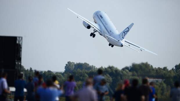 Российский SuperJet 100 сделают более вместительным
