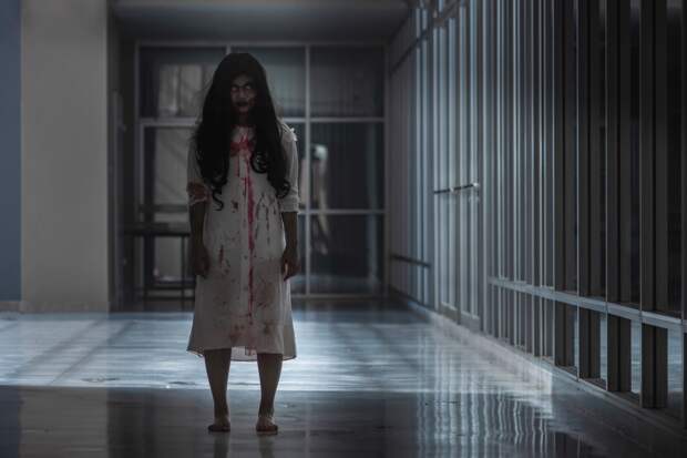 Мужчина решил отомстить соседу и заставил его слушать вой призраков