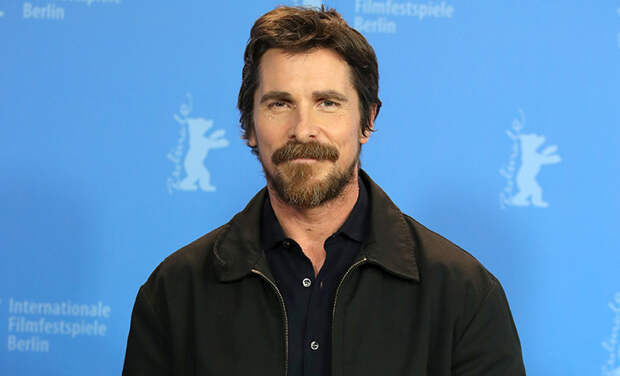 Кристиан Бейл помирился с мамой после 10 лет бойкота