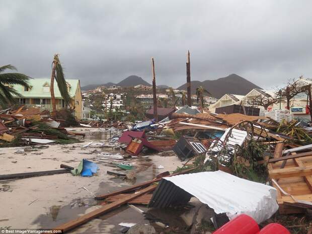Анархия и мародерство в Карибском бассейне после урагана Ирма
