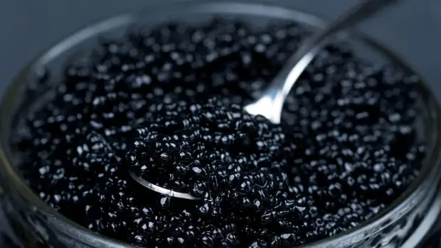 Британия запретила ввоз серебра, изделий из дерева и икры из России