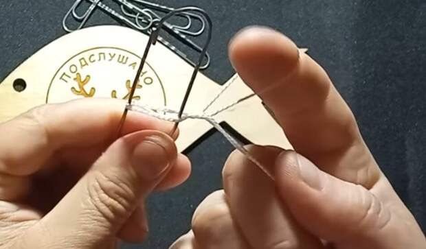 Сегодня я покажу вам как сделать простейший петлевяз из скрепки за 5 секунд, проще которого придумать трудно. Он вяжет очень качественные петли восьмеркой. 💖 Здравствуйте, мои дорогие читатели.-4