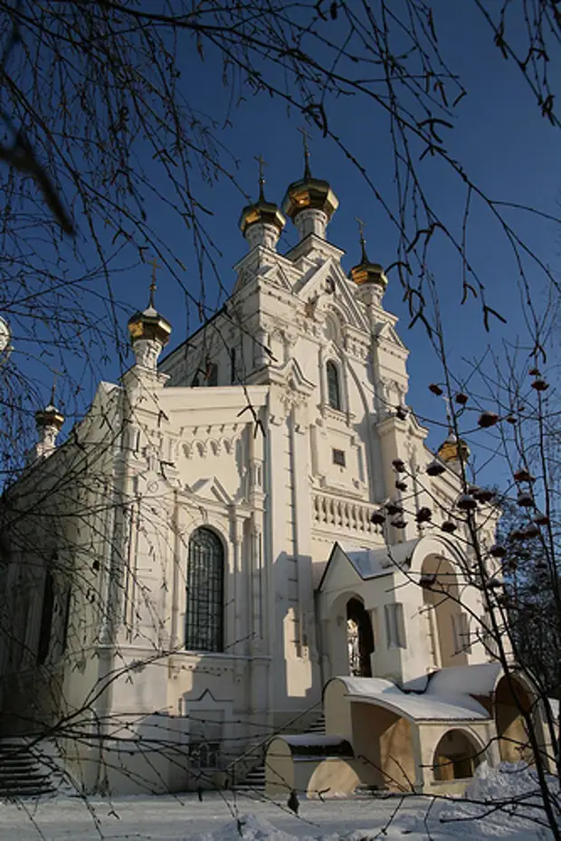 Озерянский храм в Покровском монастыре г. Харьков