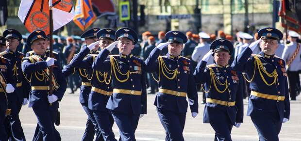 Тысячи военных и 70 единиц техники: Как пройдёт парад Победы в Москве 9 мая