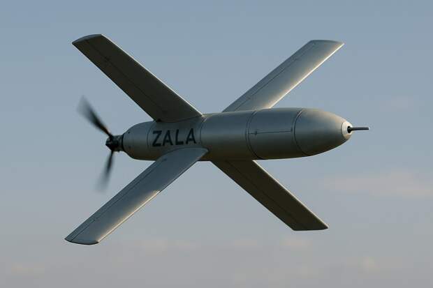 Власти Эстонии разослали гражданам СМС об угрозе падения дронов из-за РФ