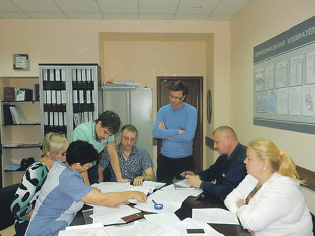 Проверку подписных листов проводят различные эксперты, оспорить мнение которых еще ни одному кандидату не удавалось.	Фото с сайта www.izbirkom.ru