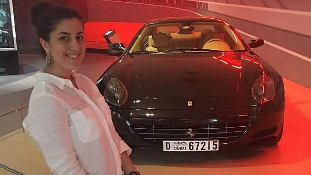 Сестер из Сбербанка взяли за покупкой Ferrari
Молодые менеджеры по работе с клиентами подозреваются в крупном мошенничестве