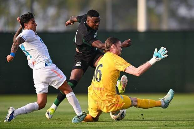 Футбол. Межсезонье. «Краснодар» уступил «Зениту» и возвращается домой к «Ростову»