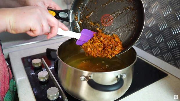 Солянка мясная сборная. Солянка с мясом, Кулинария, Длиннопост, Зажарка, Видео, Рецепт, Видео рецепт, Еда, Наготовке