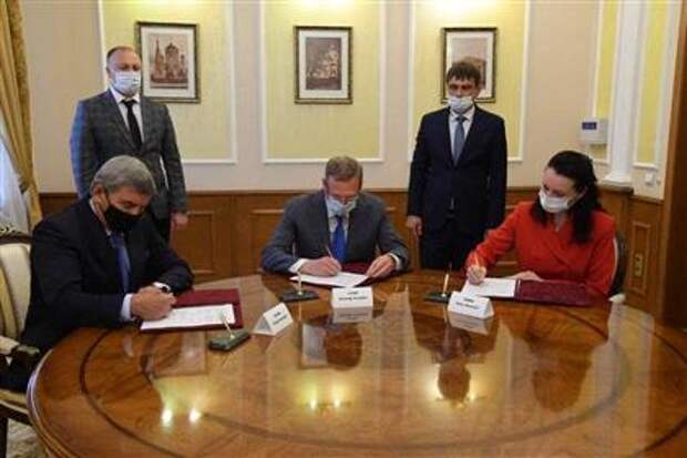 Подписание соглашения о взаимодействии с правительством Омской области