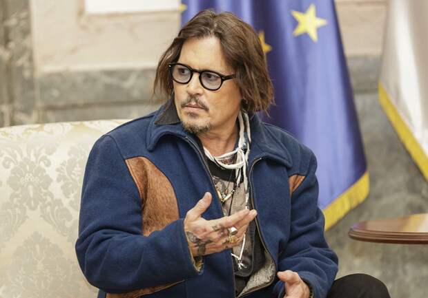 Джонни Деппа наградят золотой медалью за заслуги перед Сербией