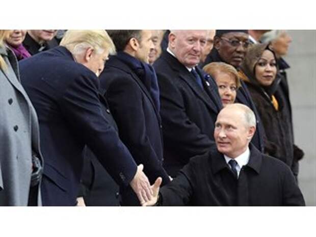 Визит Путина в Париж: говорить решительно не с кем