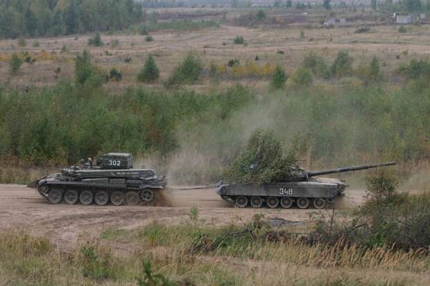 Псковские десантники две недели держали оборону в подбитом танке
