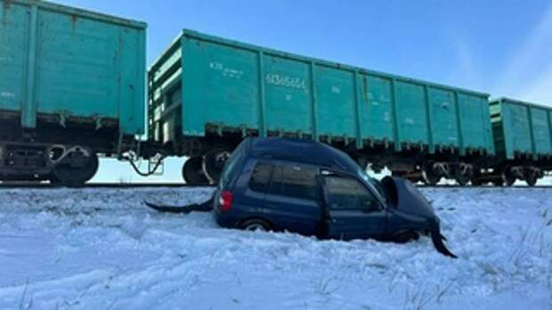Автомобиль сбил поезд / Фото: полиция края