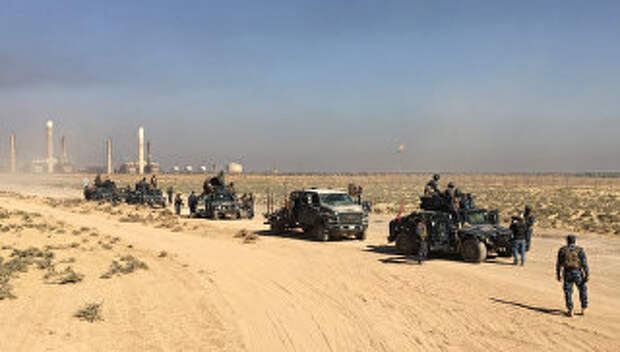 Иракские военные вблизи нефтяных месторождений в Киркуке, Ирак. 16 октября 2017