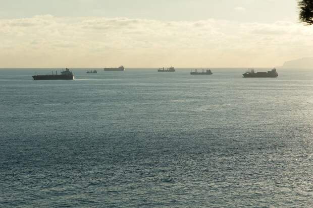 Запрет на движение судов введут в порту Туапсе 5 июля