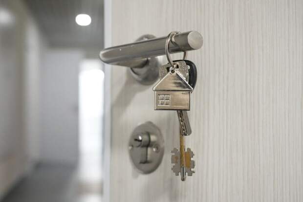 В Москве аферисты убедили девочку спрятать ключ от квартиры и похитили ₽18 млн