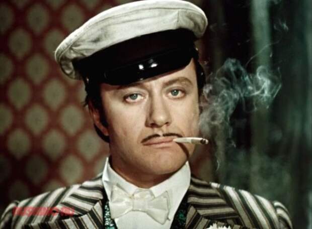 Кадр из к/ф «12 стульев». | Фото: berdichev.biz. Кадр из кф 12 стульев Фото berdichevbiz