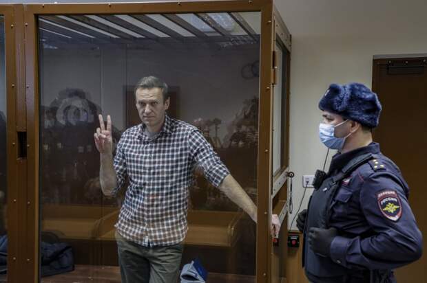Навальный на суде.jpg Навальный на суде.jpg