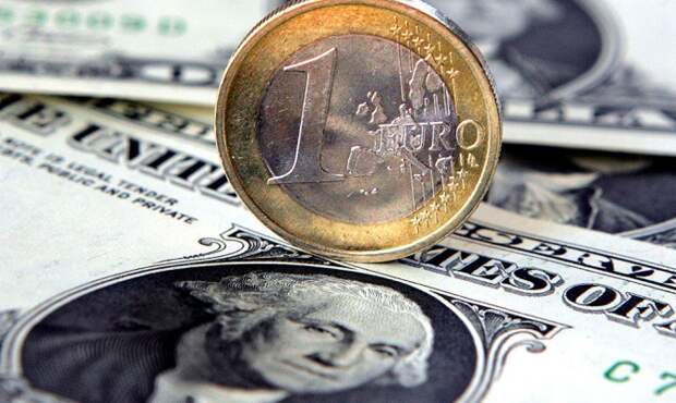 Доллар в Украине опять растет Доллар в Украине опять растет