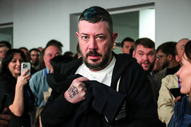 Артемий Лебедев обратился в полицию из-за мошенника в Европе