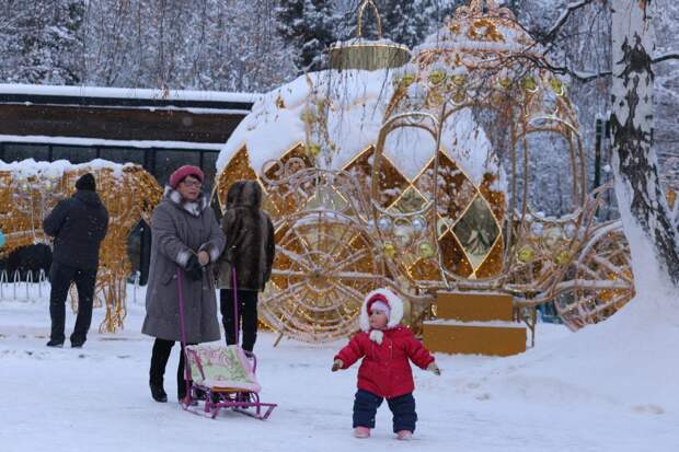 На прогулке в парке в будний день / Фото: Ярослав Чингаев, «Юго-Восточный курьер»