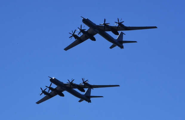 В России объяснили погоню самолетов США и Канады за бомбардировщиками Ту-142