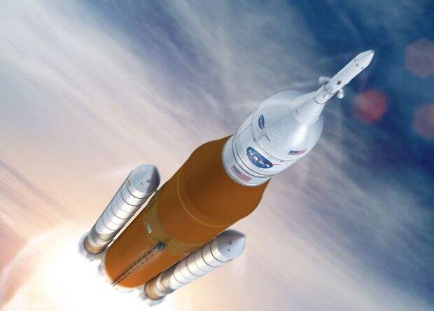 Первый запуск сверхтяжелой ракеты SLS отложили на 2019 год