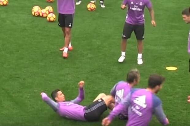 Униженный и злой: Роналду совершил подлый поступок на тренировке "Реала" - видеофакт