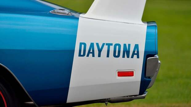 Dodge Charger Daytona 1969, преодолевший рубеж скорости в 200 миль/ч