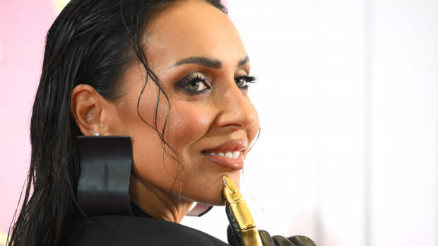 «Тревожница и перфекционист»: Алсу рассказала, как поддерживает Еву Власову