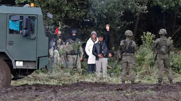 В ЕК назвали поведение Белоруссии в ситуации с мигрантами «гибридной атакой»