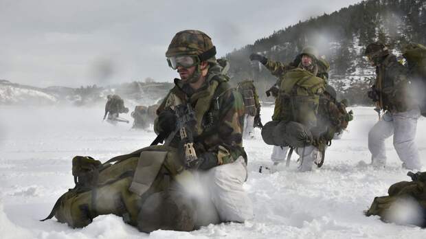 Дандыкин предупредил Швецию об опасности нападок на Россию и заигрываний с НАТО