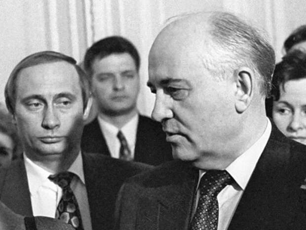 Путин ещё не подозревает, что скоро проделает «работу исторического масштаба». А может, подозревает Путин ещё не подозревает, что скоро проделает «работу исторического масштаба». А может, подозревает