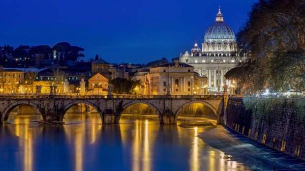 Петербург стал седьмым по уровню зарплат в России в 2022 году