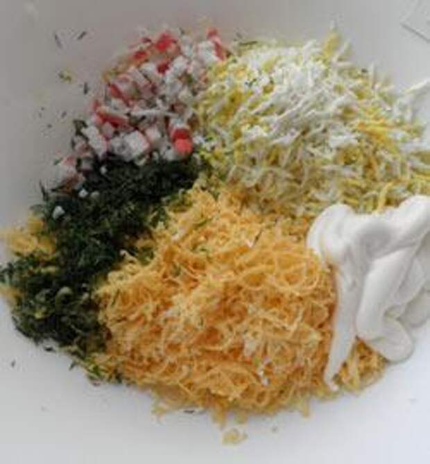 //gastronom.ru/site_images/userfiles/00000020/m_bb78afcb.jpg Рулет из крабовых палочек VICI. Шаг 4