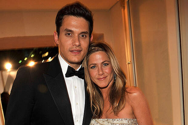 Дженнифер Энистон и ее бывший бойфренд Джон Майер провели вечер в одном отеле