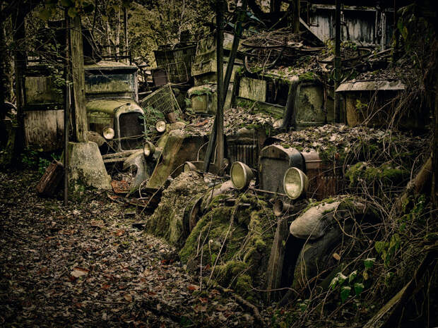Мистические автомобильные кладбища в разных странах
