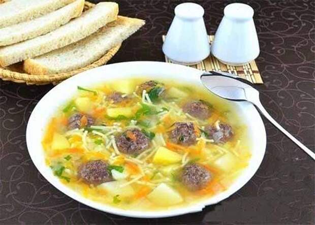 суп с фрикадельками
