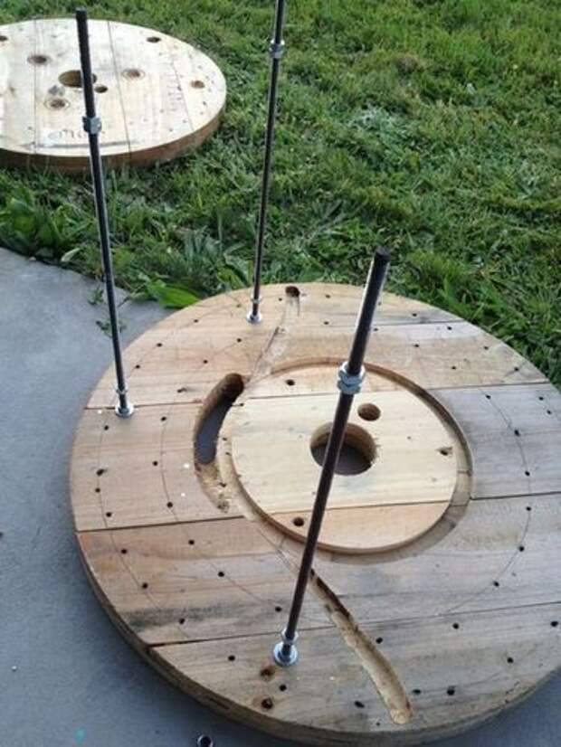 Кресло-качалка из кабельного барабана