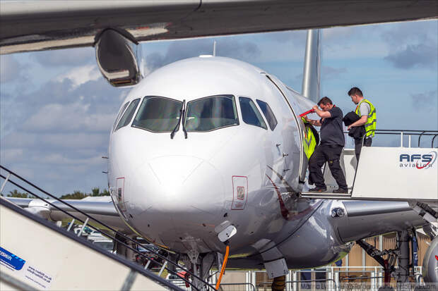 Суперджет CityJet Суперджет CityJet