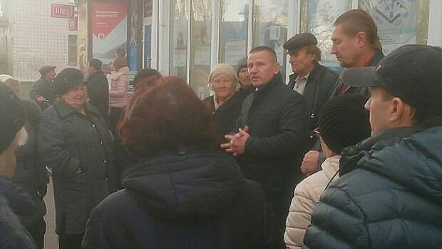 Срочно: Участники митинга на Украине обратились к российским властям с просьбой о помощи(ВИДЕО)