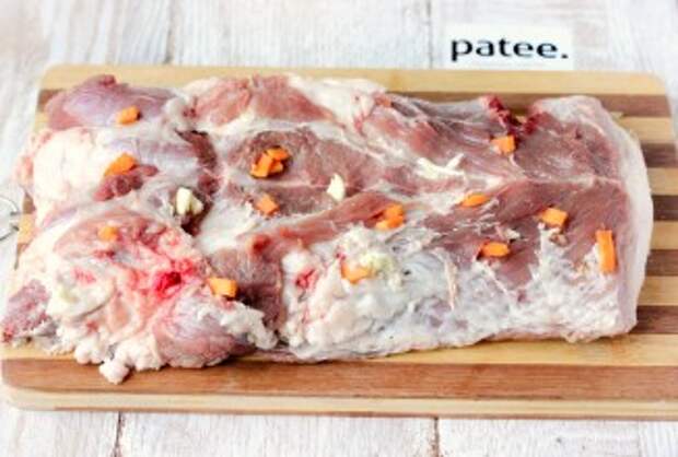 Вкуснейший рулет из свиной грудинки - приготовление