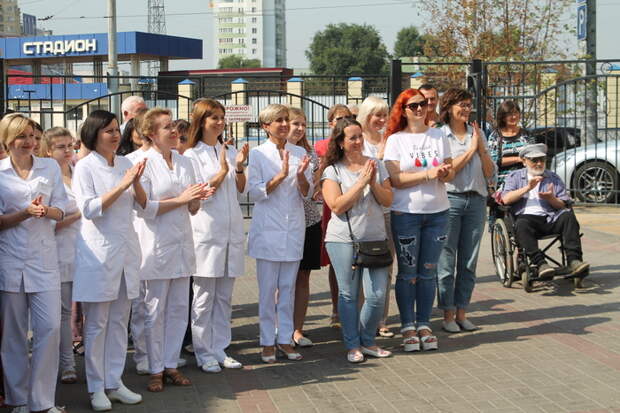 Поколение медицинский. Клиника поколение Белгород. Центр поколение в Белгороде. Поликлиника поколение в Белгороде. Поколение отделение профосмотров.