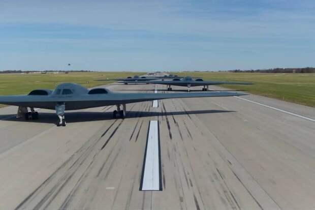 ВВС США подняли в воздух 40% своих «невидимок» B-2 в преддверии презентации нового B-21 Raider