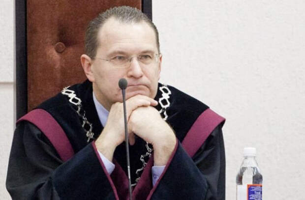Уверен, комментарий литовского русофоба, относительно возможного будущего противостояния Российской Федерации и Североатлантического альянса разнообразит вам это субботнее утро. НАТО может объявить во.