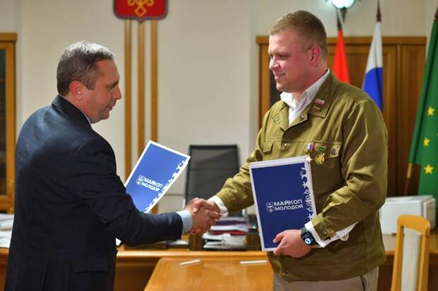 В мэрии Майкопа подписали соглашение о сотрудничестве с Российскими студенческими отрядами