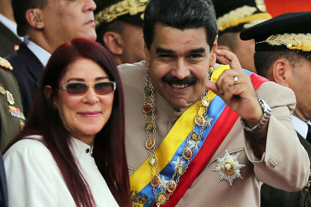 МИД: Россия призывает США незамедлительно освободить Мадуро и его жену