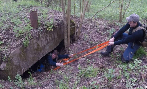 Тайна бункера в лесу: черные копатели обнаружили, что рядом замаскирован склад