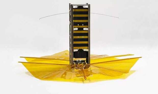 Спутник SBUDNIC на 48 пальчиковых батарейках поможет спасти Землю от космического мусора